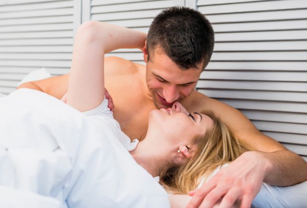Sexo anal: mitos, consejos y productos